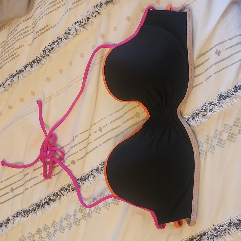Swim top Victoria's Secret 36b